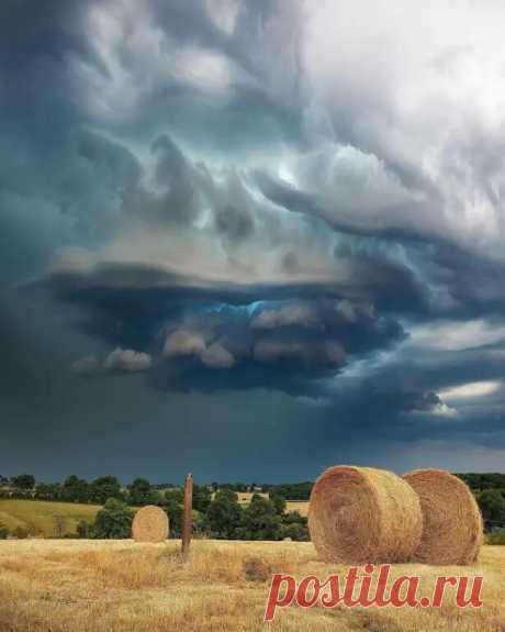 "Буря мглою небо кроет"