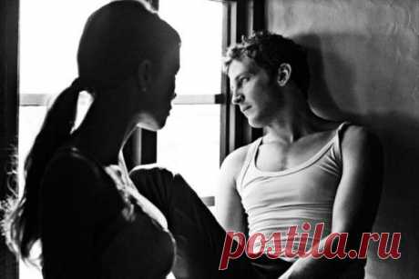 9 признаков слишком ревнивого партнера * ГАРМОНИЯ В ТЕБЕ Присутствие ревности в отношениях? Это кажется вполне допустимым. Вы просто любите своего партнера и не хотите, чтобы он нашёл вам замену. Однако это не нормально, когда ваше поведение...