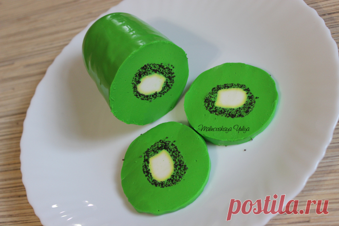 Сладкое желе "Киви"! Десерт!
Сладкое желе! Десерт, пирожное! Gelatina dolce! Dessert, torta! Gelée douce! Dessert, gâteau! Sweet jelly! Dessert, cake !