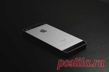 Оригинальный iPhone SE признали устаревшим. Компания Apple переместила оригинальный смартфон iPhone SE 2016 года в список устаревших девайсов. Смартфон был признан устаревшим, так как его продажи завершились более пяти лет назад. С этого момента Apple перестанет обслуживать его владельцев: оказывать техническую поддержку и проводить ремонт.