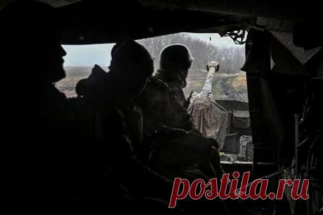 Минобороны сообщило о поражении 73 артиллерийских подразделений ВСУ. Российские войска за минувшие сутки поразили 73 артиллерийских подразделения Вооруженных сил Украины (ВСУ) на огневых позициях, а также живую силу и военную технику в 86-ти районах. Об этом журналистам сообщили в Минобороны. В районе населенного пункта Лебедин уничтожена радиолокационная станция комплекса С-300.