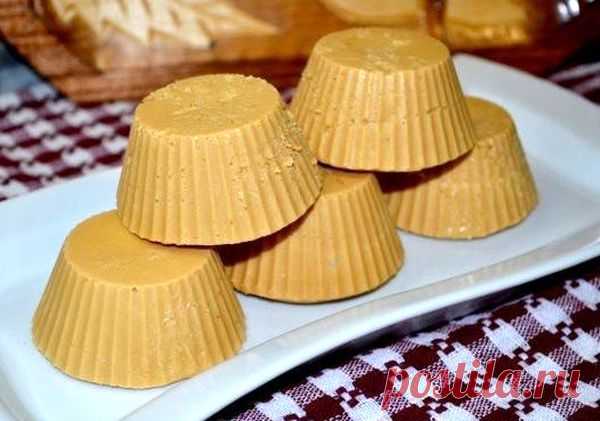 Творожный крем-брюле - Пошаговый рецепт с фото своими руками Творожный крем-брюле - Простой пошаговый рецепт приготовления в домашних условиях с фото. Творожный крем-брюле - Состав, калорийность и ингредиенти вкусного рецепта.