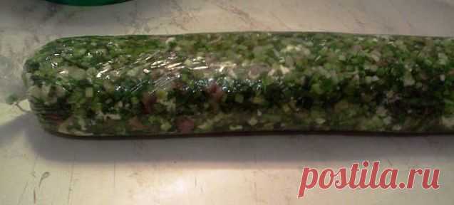 Закусочный рулет с сельдью - Затейка.com.ua - рецепты вкусных десертов, уроки вязания схемы, народное прикладное творчество Вкуснейший рулет с сельдью Этот шикарный рулет я ела у своей подруги на свадьбе в шикарном банкетном зале http://banket.spb.ru/zags/kirovskij.html , который был любезно предоставлен отделом ЗАГС Кировского района г. Санкт-Петербурга, что на проспекте Стачек д. 45 . Всё было просто на высоте, но это блюдо превзошло все мои ожидания. Ингредиенты: — 1 пу...