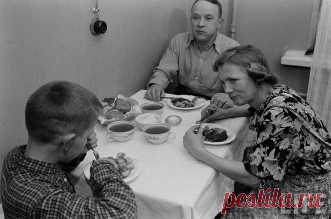 Как должна вести быт советская женщина. Из книги 1957 года | Возьми на заметку | Яндекс Дзен