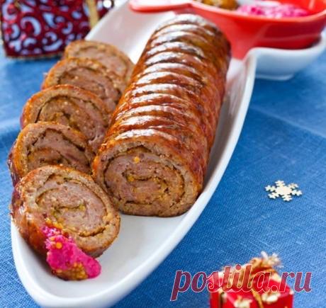 Праздничный мясной рулет -