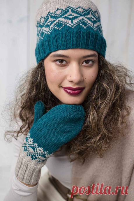 CHANGING DIAMONDS HAT AND MITTENS by Mone Dräger