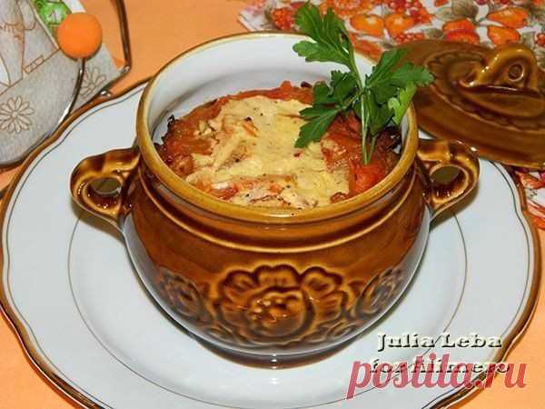 Маринованная куриная грудка в горшочках