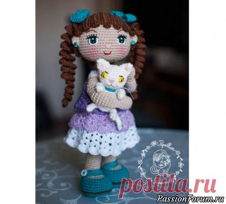 Кукла Алекса амигуруми с котенком. МК - запись пользователя Игрушки для души (Веруня) в сообществе Мир игрушки в категории Вязаные игрушки. Мастер-классы, схемы, описание. Милая кукла Алекса амигуруми с котенком связана из хлопковой пряжи крючком № 2,5. Для котенка использовался такой же крючок и пряжа. Платье связано крючком меньшего размера. Высота куклы получилась около 24 см.