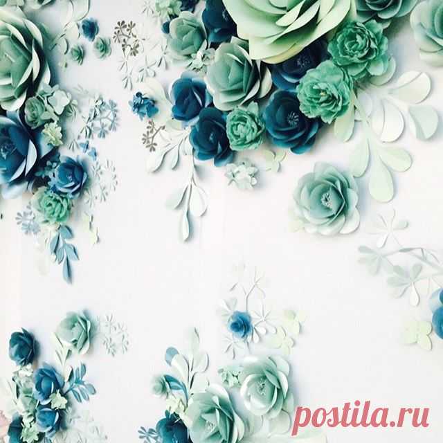 Our new paper flower wall for #Lladro reminds us of tender paper lace... Each petal and leaf are hand crafted. Enjoy..
.
.
.
#PaperFlowerWall  #paperflowerbackdrop  #editorial  #миогелери #бумажныецветы  #windowdisplay #eventplanning  #giantpaperflower  #windowswear #fashionphotography  #vitrinistika #paperwedding #photobooth #childrenphotography #setdesign #vitrinistika #vitrina #fashionphotography #editorialphotography #magazineissue #paperart #paperartist #windowdisplay...