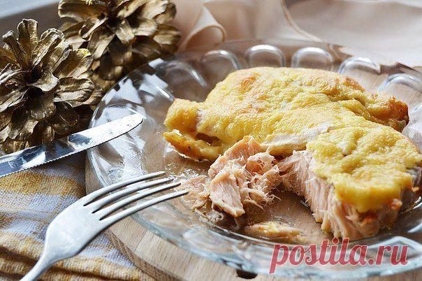 Новости
Горбуша под сыром

Ингредиенты:
- около 1 кг горбуши
- 200 гр сыра
- майонез 30%
- соль
- перец
- лимонный сок