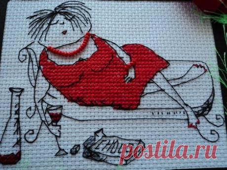 Вышивка крестом подушки схема бесплатно Вышивка крестом подушки схема бесплатно. Я как увидела эту шикарную даму, отдыхающую после трудов праведных с бокалом вина в руке и плиткой шоколада сразу