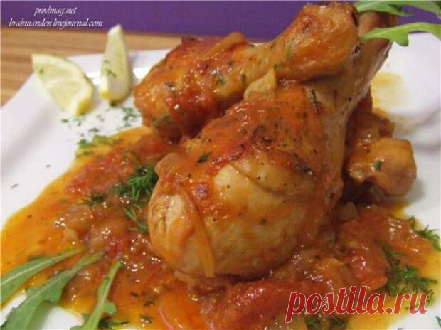Куриные ножки «качиаторе» в духовке - Будет вкусно - 23 июля - 43341135399 - Медиаплатформа МирТесен «Качиаторе» - курица-по охотничьи. Нам понадобиться: 1кг ножек ,бедер куриных. 1 крупная луковица; 2 зубчика чеснока; банка помидоров в собственном соку (у меня около 800гр) пол стакана белого сухого вина. орегано, базилик (или травы из разряда 