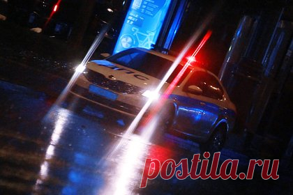 Пьяный российский подросток устроил GTA-заезд на авто родителей и попал на видео. В городе Черемхово Иркутской области пьяный подросток угнал автомобиль родителей, устроил на нем GTA-заезд и попал на видео. Кадры погони публикует официальная группа регионального управления МВД во «ВКонтакте». На видеозаписи, снятой из салона полицейской машины, видно, что автомобиль едет на большой скорости.