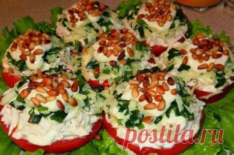 Лучшие кулинарные рецепты: Салат-закуска с курицей и кедровыми орешками