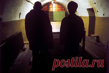 В СПЧ оценили вероятность возвращения смертной казни. Возврат смертной казни в России вряд ли возможен. Так вероятность появления высшей меры наказания оценил ответственный секретарь Совета при президенте России по развитию гражданского общества и правам человека (СПЧ) Александр Точенов. По его словам, партии могут делать подобные заявления для поднятия рейтинга.