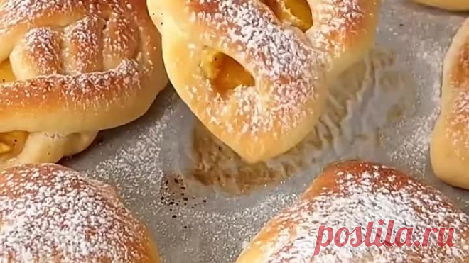 Булочки с яблоком и корицей