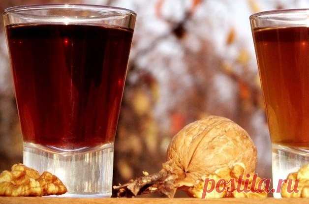 Ореховый отвар удалит зубной камень и налет