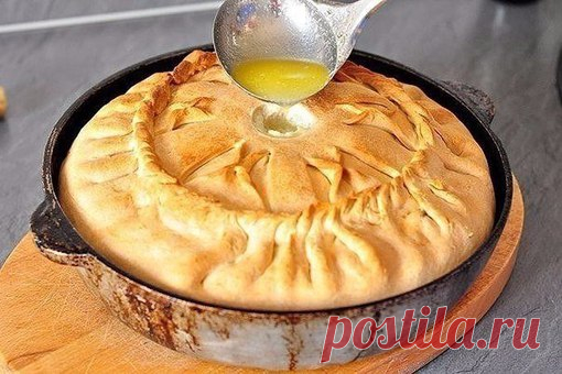 ПИРОГ С КАРТОФЕЛЕМ И МЯСОМ 
ИНГРЕДИЕНТЫ: 
Тесто пресное: 
Сметана - 200 гр., 
Кефир (йогурт) - 150 гр., 
Показать полностью…