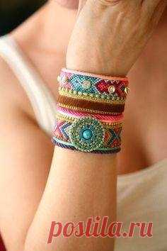 Плетем яркие фенечки. Схемы.