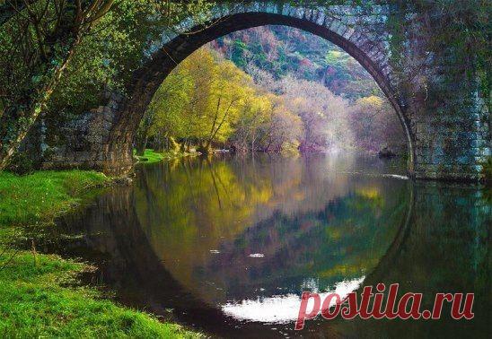 Отражение моста, Португалия