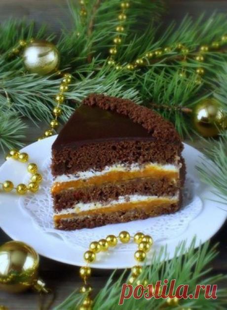 Шоколадный торт с курагой. .100 г мука
5 шт. яйца куриные
150 г + 200 г сахар (бисквит + глазурь)
50 г + 150 г какао (бисквит + глазурь)
1 ч.л. разрыхлитель
4 ст.л. масло растительное
1 щепотка соль
300 мл + 150 мл сливки молочные (35%, крем + глазурь)
150 г сыр (сливочный)
125 г сахарная пудра (в крем)
300 г курага
200 мл + 100 мл + 50 мл вода (для кураги+сироп+глазурь)
110 г масло сливочное
2 ч.л. желатин (порошковый)
3 ст.л. ликер (миндальный)
50 г шоколад горький (тертый)