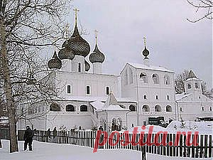 Воскресенский монастырь — православный монастырь Рыбинской епархии на берегу Волги в Угличе. Дата основания монастыря неизвестна. Одна из версий основана на житии святого Паисия Угличского, и связывает основание монастыря с пребыванием в Угличе 1 октября 1482 года на освящении каменного соборного храма Покровского монастыря воскресенского архимандрита Нафанаил.