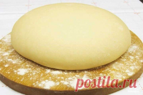 РЕЦЕПТЫ САМОГО ВКУСНОГО ТЕСТА

1. Кефирное тесто с сыром

Ингредиенты:

- 1 чашка кефира
- 1 чашка тертого сыра
- 0,5 чайной ложки соли
- 2/3 чайной ложки соды
- 1 чайная ложка сахара
- 2 стакана муки

Если Вы натрете сыр на крупной терке, то получатся отличные лепешки и сосиски в тесте, а если на мелкой — получится хорошее тесто для другой мелкой выпечки, например рогаликов и т.д.

2. Пресное тесто на сметане

Ингредиенты:

- 1 стакан сметаны
- 2 стакана муки
- 2 столовые...