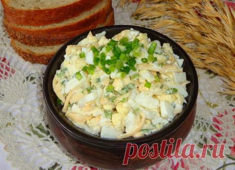 Салат из сыра и яиц с чесноком рецепт с фото - 1000.menu