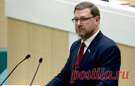 Косачев назвал дипломатическим моветоном возможные санкции США против официальных лиц РФ. Как заявил вице-спикер Совета Федерации, санкции &quot;окончательно стали налогом на суверенитет&quot;