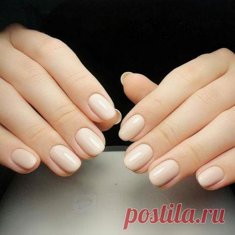 Со скольки лет можно наращивать ногти: возрастные ограничение, возможные последствия раннего наращивания Женщине, даже самой маленькой, всегда хочется хорошо выглядеть. Поэтому девочки пробуют мамину помаду, тени и тушь. Когда дело доходит до ухоженных ручек, встает вопрос, со скольки лет можно наращивать ногти детям? Порой и сами мамочки интересуются способами отучить ребенка грызть ногти. Как известно, наращивание ногтей препятствует развитию этой неправильной привычки. ...