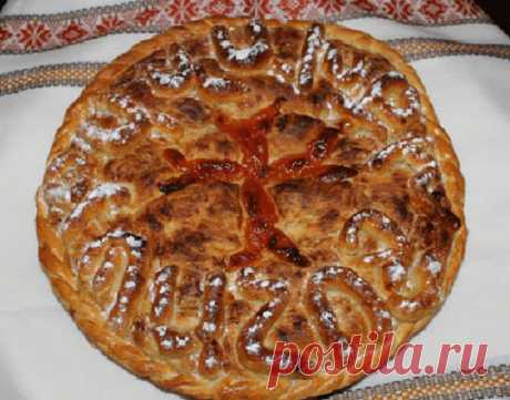 Ըստ Մաղաքիա արք. Օրմանյանի` միջինք անունը տրվում է Մեծ պասը կիսող օրվանՄեծ պահքը հասել է իր կեսին`, որը տոնական նշանակություն չունի: Միջինք է Մեծ պահքի չորրորդ չորեքշաբթին կամ 24-րդ օրը: Միջինքից սկսած` խաղաղական ժամերգության ընթացքում սկսում են երգվել Ստեղի շարականները` հավուր պատշաճի
Միջինքը Ժողովրդական ավանդության համաձայն՝Միջինքի օրը ընտանիքներում հայ տանտիկինները բաղարջից պահոց գաթա են պատրաստում, որի մեջ մետաղադրամ,ուլունք, փոքրիկ թղթիկների վրա գրված սաղմոսներ կամ էլ փայտյա խաչ են դնում