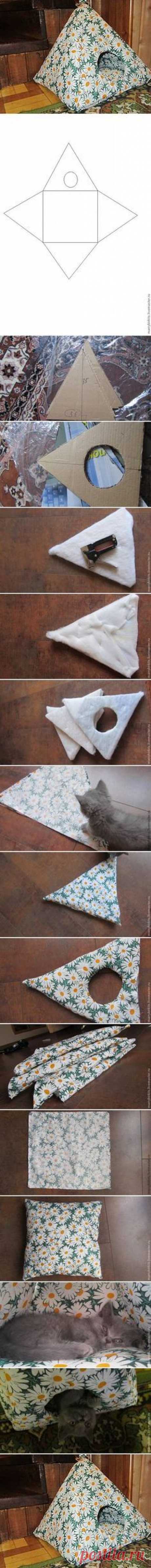 DIY House for Cat or small dog or make it small enough for any of your pet rodents. Love rats and all! &lt;3