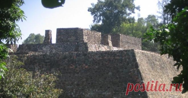 В Мексике землетрясение помогло открыть развалины древнего храма внутри пирамиды | В мире