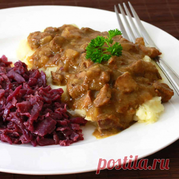 Hachee (Dutch Beef & Onion Stew) A traditional beef and onion stew from the Netherlands, this authentic Hachee recipe has a wonderfully rich flavor profile everyone will love!