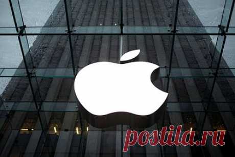 Apple обвинили в создании монополии в «облаке». В США пользователи Apple обвинили корпорацию в создании монополии на рынке облачных сервисов. Иск был подан 1 марта в суд Северной Калифорнии. По словам истцов, компания создала в своей экосистеме несправедливые условия для работы сторонних облачных сервисов, так как приоритет отдается фирменному сервису iCloud.