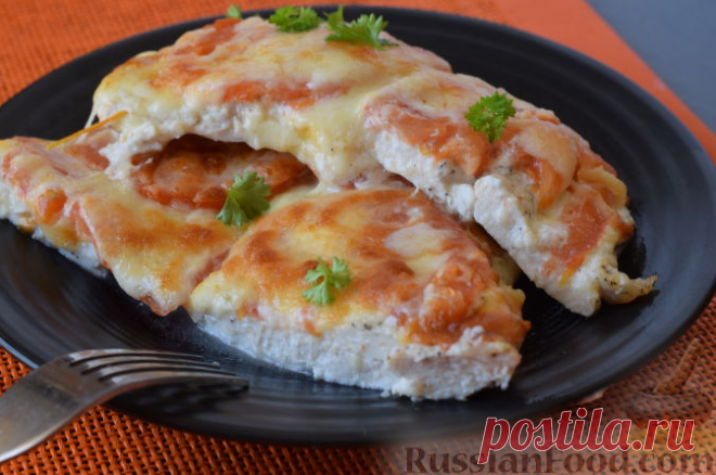 Рецепт: Куриное филе, запеченное с помидорами и сыром на RussianFood.com