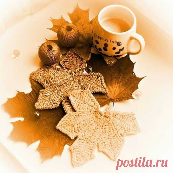 ​Красивый кленовый лист из пряжи