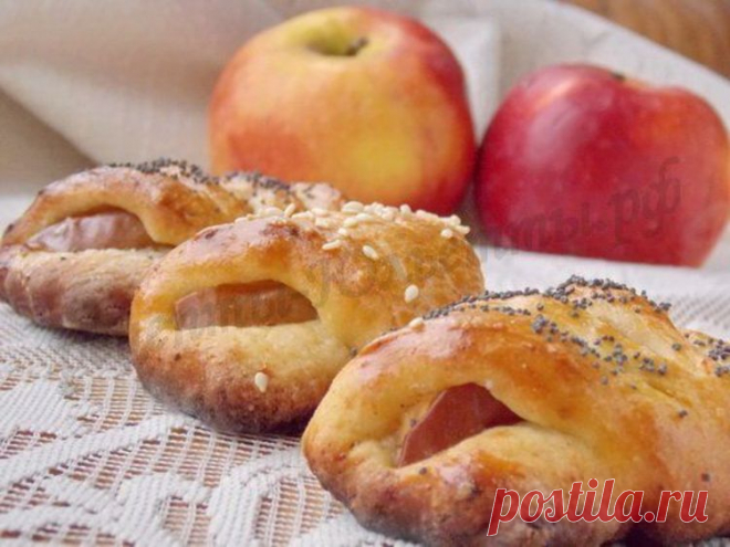 Конвертики с яблоками из творожного теста - Простые рецепты Овкусе.ру