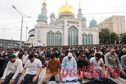 Почти 100 тысяч мусульман соберутся на праздничный намаз в центре Москвы