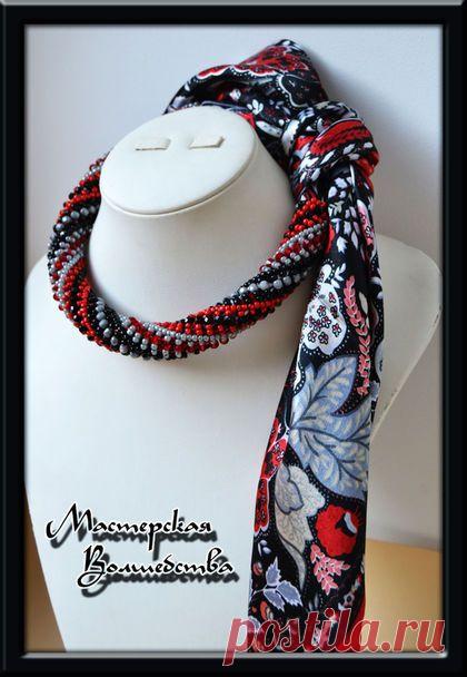 Купить Оплетенный бисером платок "Кармэн" - черный, красный, жемчужно-серый, украшение на шею