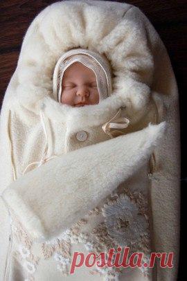Как правильно сшить уголок на выписку для новорожденного: «базовый» и утепленный вариант
