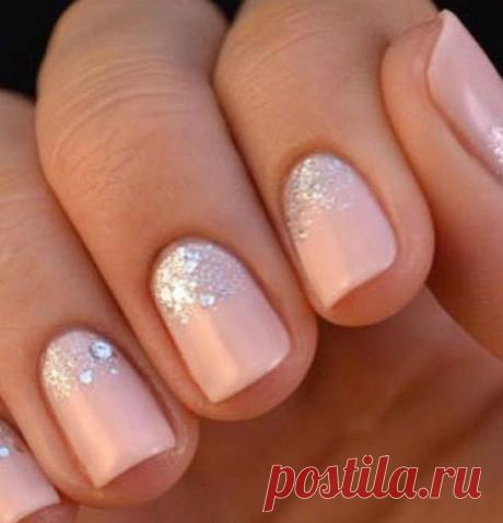 Маникюр повседневный: идеи, дизайн. Розовый маникюр Красивые и ухоженные ногти подразумевают под собой не просто накрашенные лаком ногтевые пластины. Под этим кроется еще масса процедур, которые в целом создают ваш повседневный маникюр. Сейчас на руки, в частности, на ногти, обращают очень большое внимание, отдавая им роль едва ли не визитной карточки. Поэтому каждая девушка старается поддерживать их в надлежащем виде.Коррекция формы ногтяЧтобы создать повседневный маникюр...