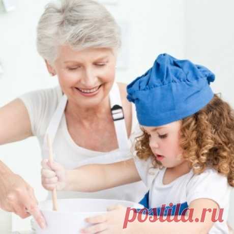 Ученые доказали, что бабушка по материнской линии — самый важный человек в жизни ребенка. И вот почему…