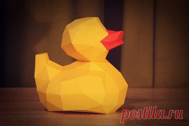 Отправляю в свободное плавание уточку. 
За основу взял знакомую всем резиновую уточку. Получилось мило :) 
Сделал два варианта развертки: одноцветную и под желто-красную бумагу. Размер около 15см в высоту. 
Те, кто успел ее сделать очень довольны! Теперь ваша очередь :) 

#kubokot #papercraft #уточка