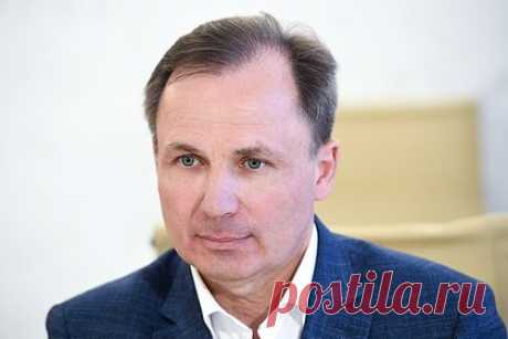 Летчик Ярошенко рассказал о желании отправиться в зону СВО. Российский летчик Константин Ярошенко рассказал, что желает отправиться в зону проведения специальной военной операции (СВО) на Украине. «Я бы хотел и планирую посетить Краснолиманский район, где в селе Дробышево находится могила моего деда — красноармейца, офицера, который отдал жизнь в борьбе с фашизмом».