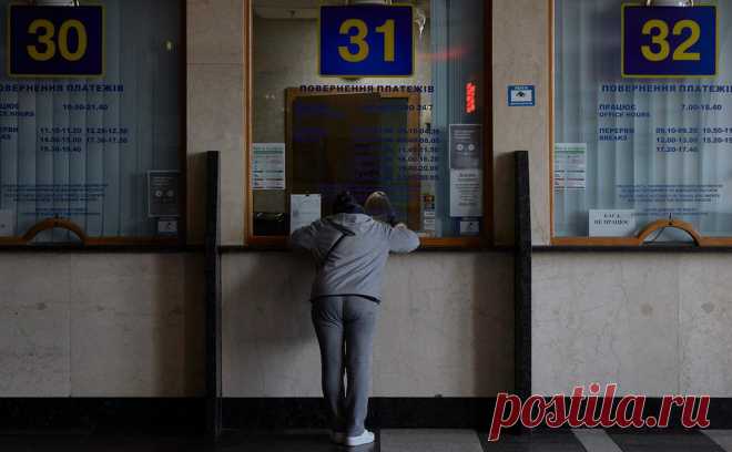 На Украине объявили о переносе «нулевого километра» из Москвы в Киев. Украинская железнодорожная компания объявила о начале трехлетней программы по «дерусификации и украинизации». Кроме основания своего «нулевого километра» планируется еще множество нововведений, связанных с языком