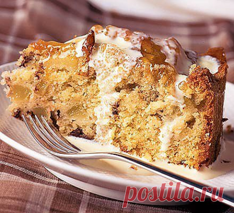 Грушевый пирог с орехами и шоколадом. Достаточно сочный и фруктовый, чтобы подавать просто так - теплым со сливками, как десерт, но также отлично подходит к чаю…