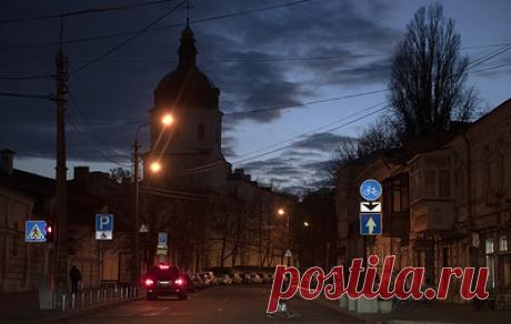 Мэр Ивано-Франковска призвал жителей многоэтажек переехать на зиму в села. Ситуация с электроснабжением в будущем будет ухудшаться, отметил Руслан Марцинкив