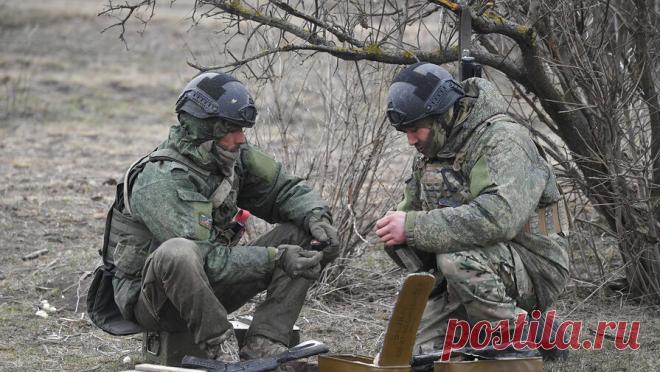 Украинским медиа дали рекомендации по обозначению российских военных. Национальный совет Украины по телерадиовещанию рекомендовал не называть российских военных "орками" и "русней". Об этом сообщается на сайте нацсовета. В тексте рекомендации украинским медиа и законодателям ...