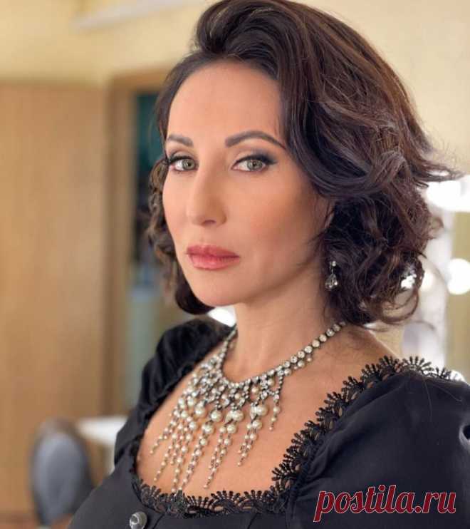 Алика Смехова